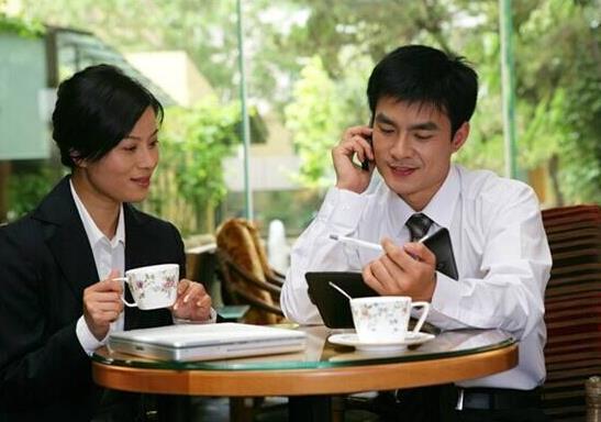 高情商聊天术女孩子什么样可以算性格好呢