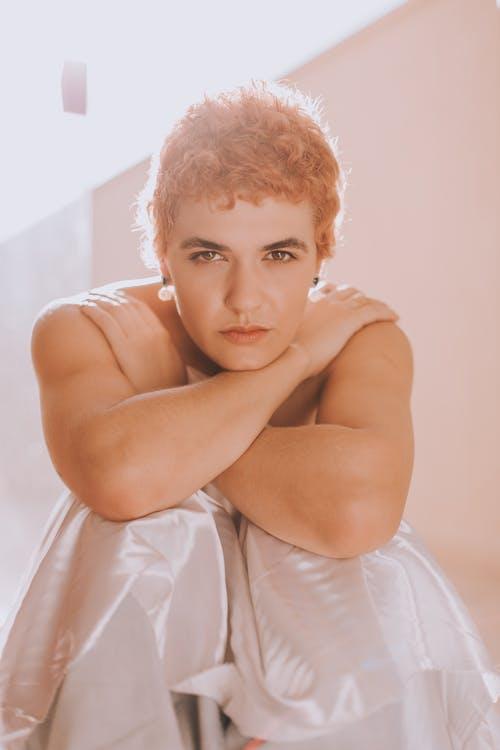 男生偷偷喜欢你的15个表现对自己动心的女人