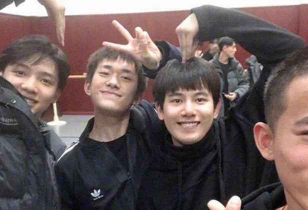 如何判断初中男生是否喜欢你不知道他是不是喜欢我