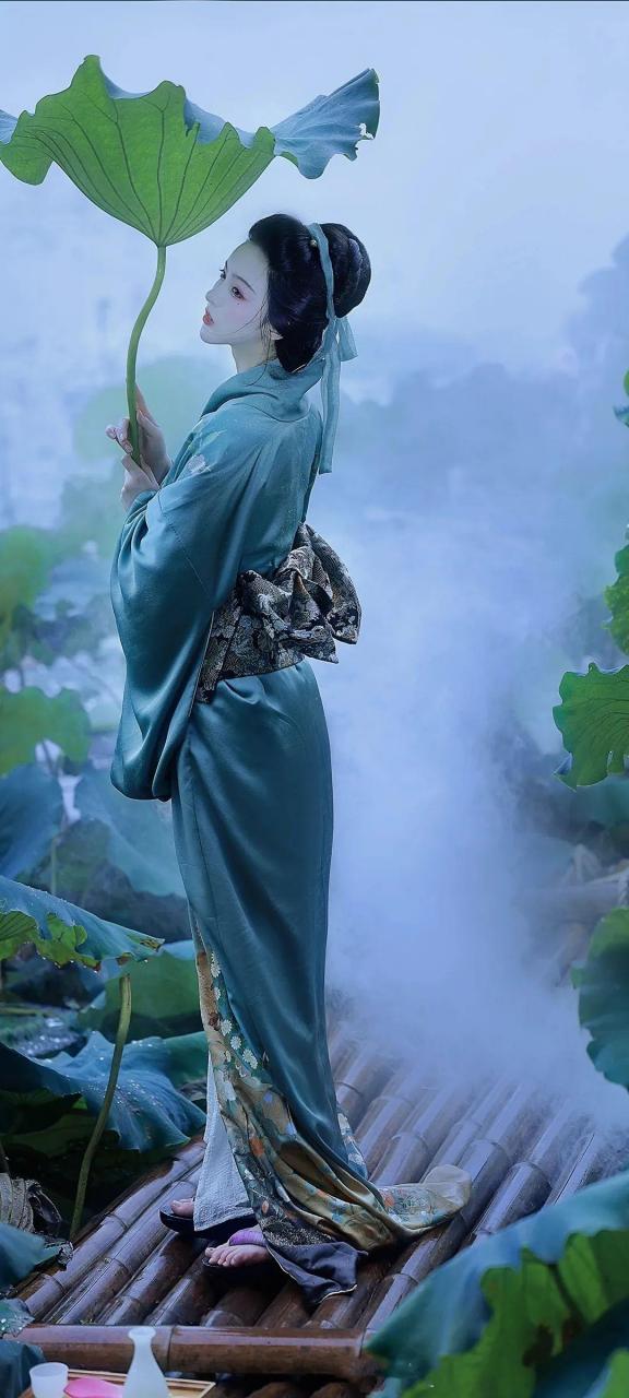 一句话试探他喜不喜欢你,不认识的男生喜欢你的表现