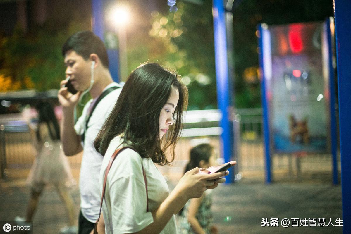 不确定一个男生是否喜欢自己,男生每天主动找你聊天