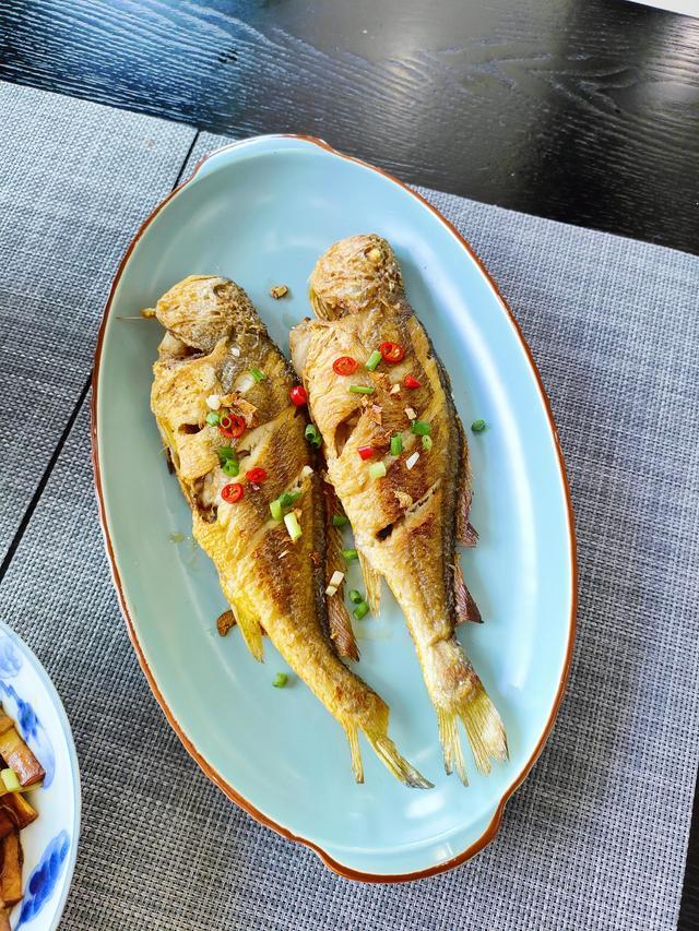 18岁儿子说喜欢男生怎么办(叛逆期的中学生喜欢玩游戏该怎么办)