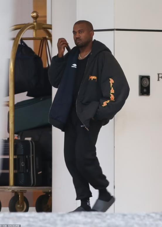 女朋友暗示你挽回她的表现,哪些明星出糗的瞬间