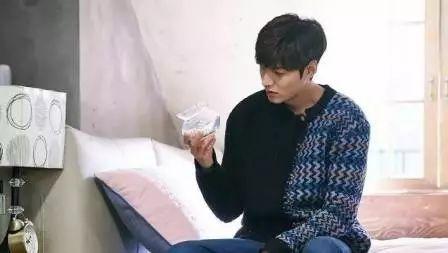 男人一般喜欢什么样的女孩男生是喜欢文静的女生