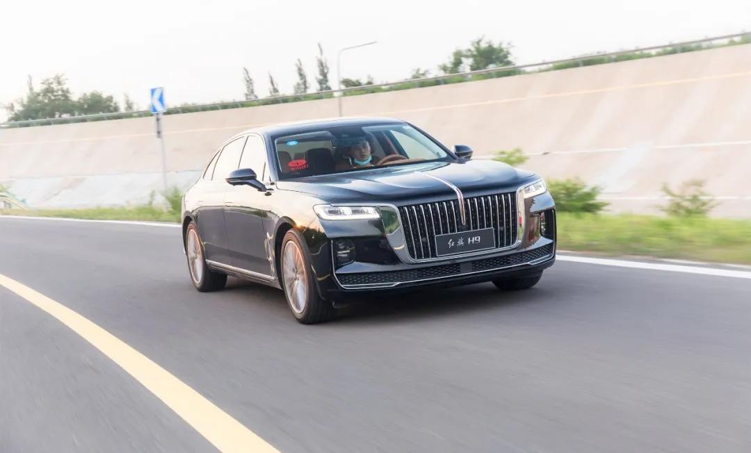 怎样试探一个男生是不是弯的,你有什么方法鉴别一个男的是不是直男