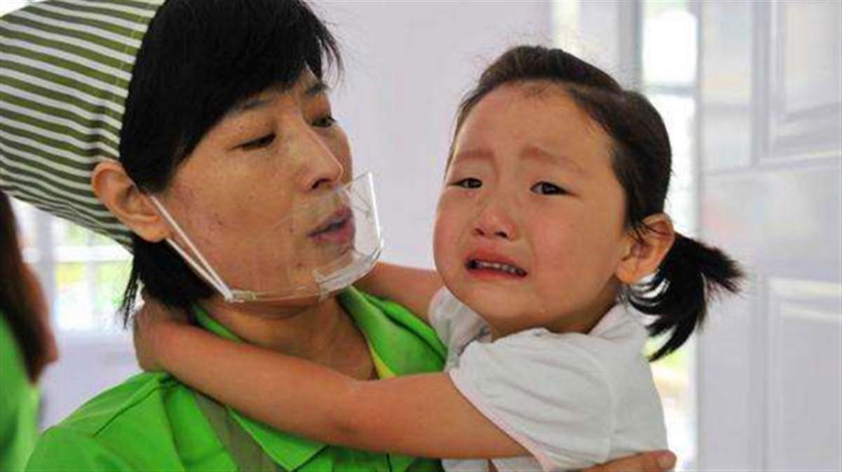 高情商夸女孩子漂亮的话,别人说你漂亮怎么回复什么表情