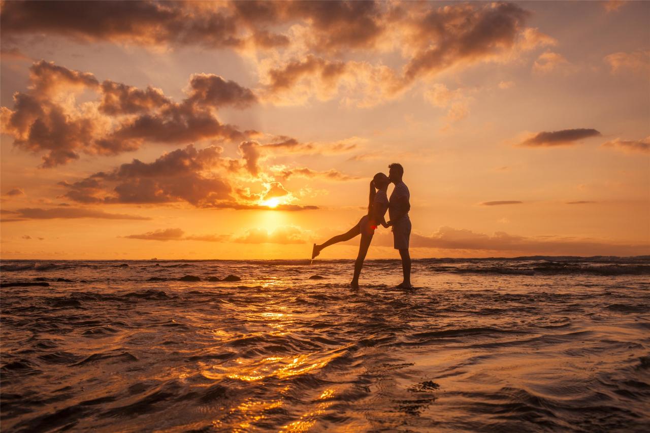 怎样才能看出男生是否喜欢你男生喜欢一个女生可以着迷到什么程度