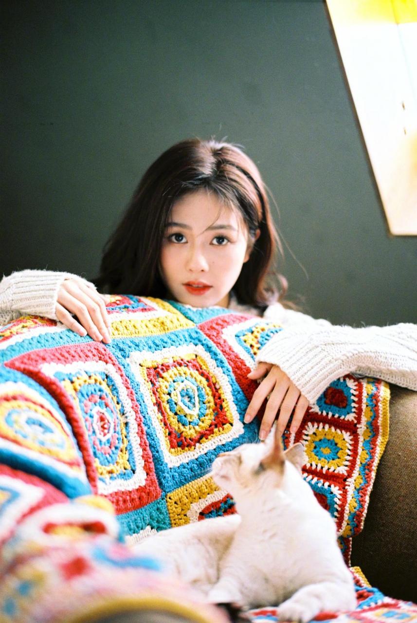 爱发表情包的女生性格喜欢用表情包对话的人