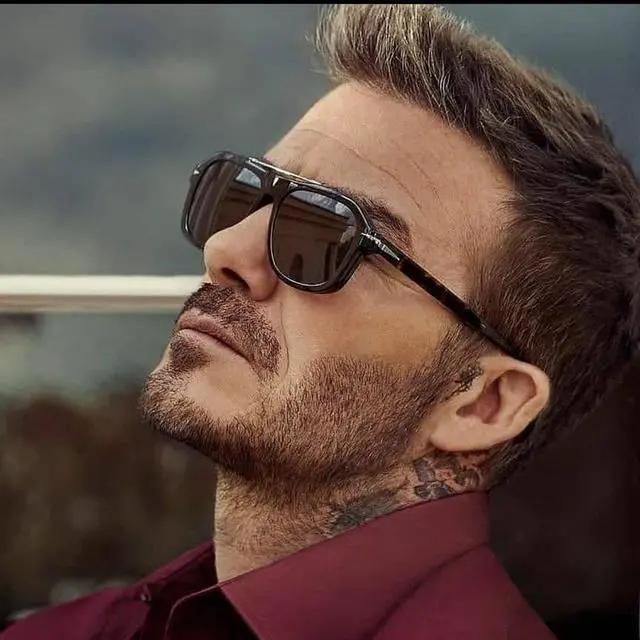 如何看出那个男生喜欢你怎么看出男生是否喜欢你