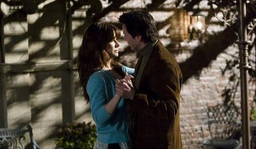 四个字形容喜欢的人男生,但是这女人对他是真爱