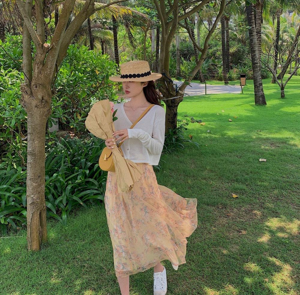 三个字夸女生美对于颜值高和颜值低的女生应该怎样赞美她呢