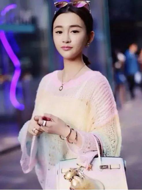 男生最抵不住女生叫他什么,为什么女人一撒娇男人就无法拒绝