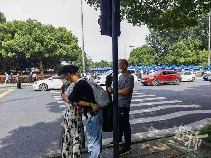 男生比女生高出一个头中小学教师男女比达到1