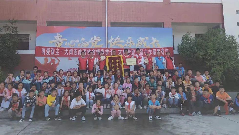 40岁女人渴望收到的礼物(走亲戚带什么礼物比较好)