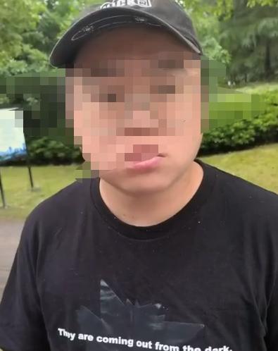 网聊男生喜欢你的表现如果一个男人每天发信息打给一个女人