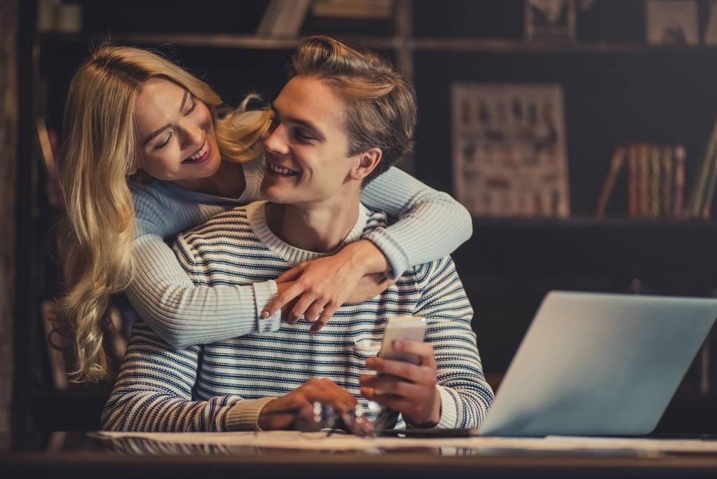 男女之间的情话有哪些(你见过最霸气的情话是哪些)