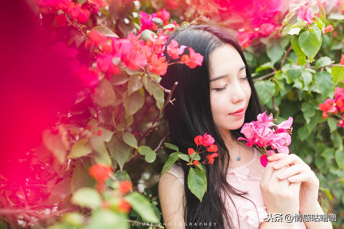 初中生男生喜欢男生怎么办(初中生老爱玩手机早恋现象怎么办)