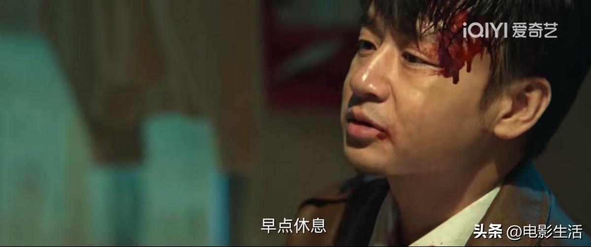 男的看到我不好意思,一个男生故意躲着你但是会偷看是什么意思