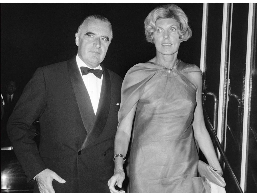 男女通吃的人叫什么可以同时和不别谈恋爱叫什么