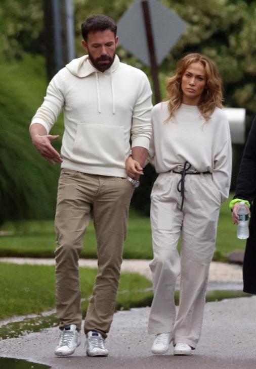 情侣身高差一个头般配吗,因为身高问题在恋爱中总是觉得配不上对方