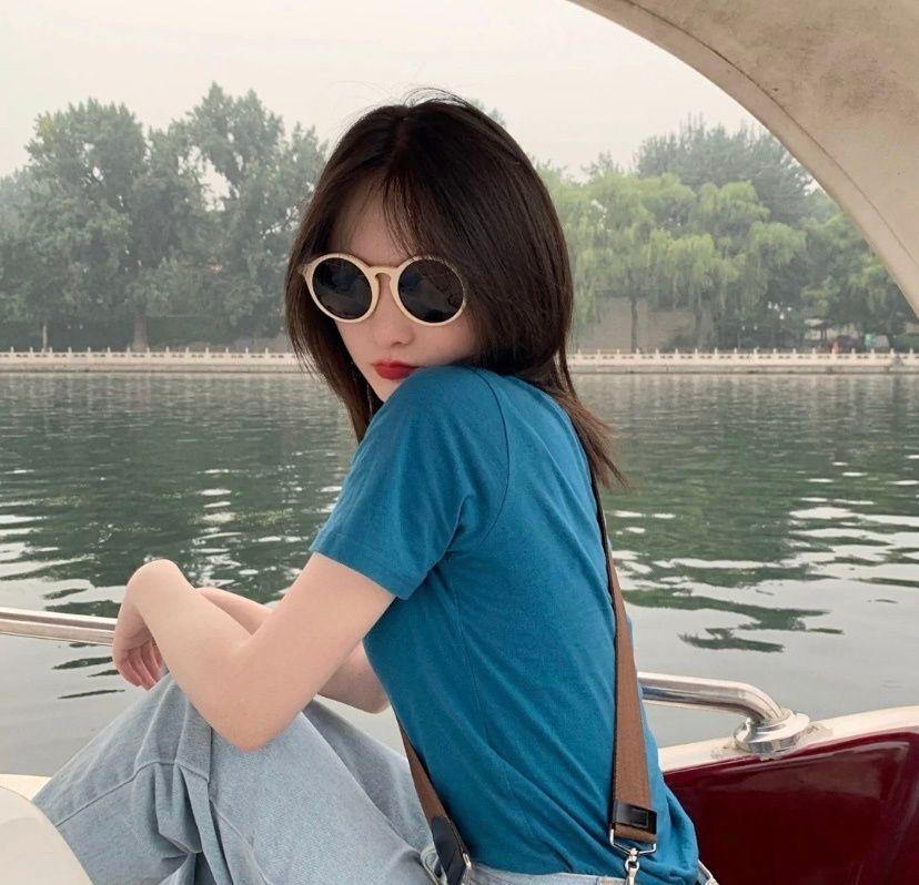 女生喜欢女孩子怎么办,那个女生知道我喜欢她但她不喜欢我