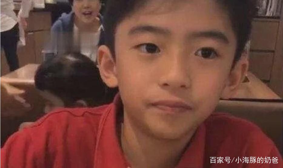 13岁女生的标准身高和体重13岁的女生162cm