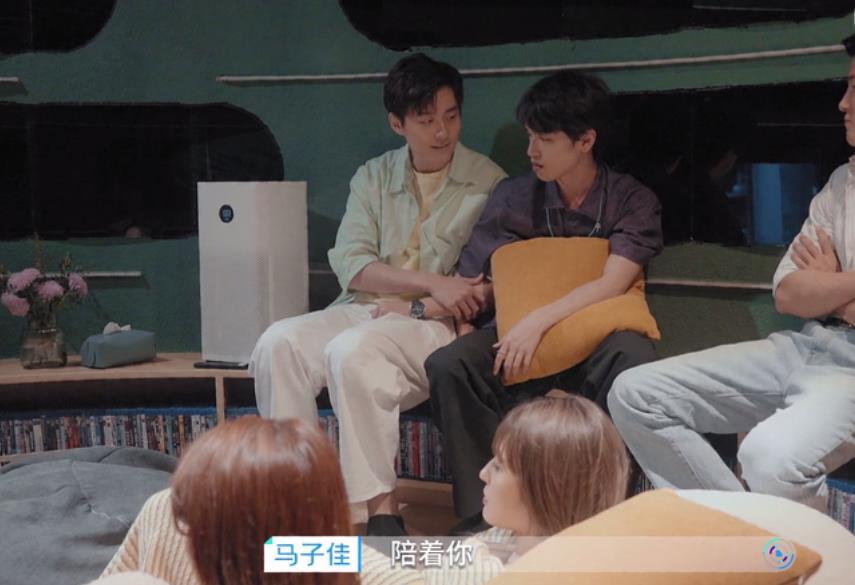 帅哥更高级一点的叫法,男朋友的年龄比哥哥姐姐大