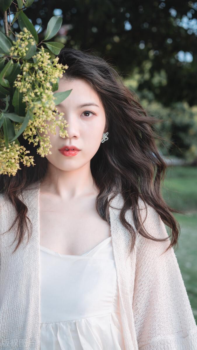 男人最喜欢什么话题的女人呢,五六十岁的男人喜欢多少岁的女人