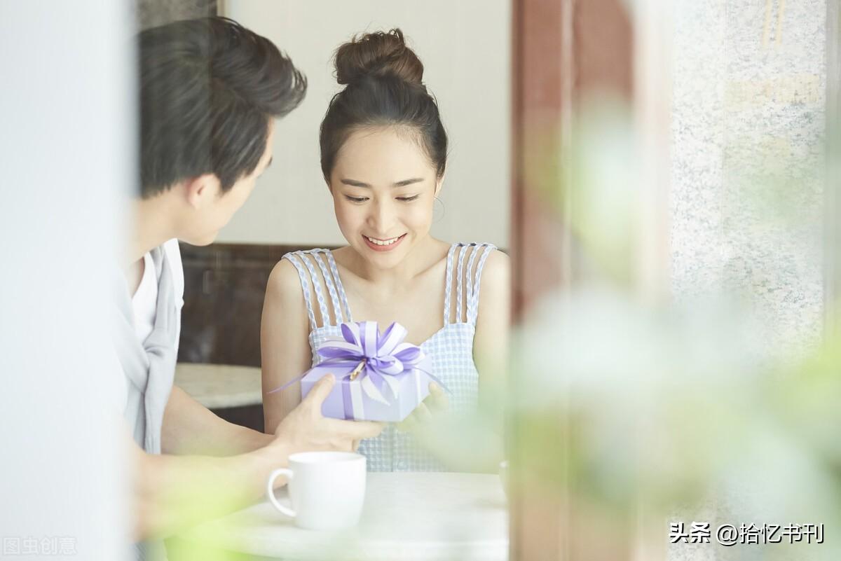 男人喜欢听什么情话给女人,十句打动女人的顺口溜