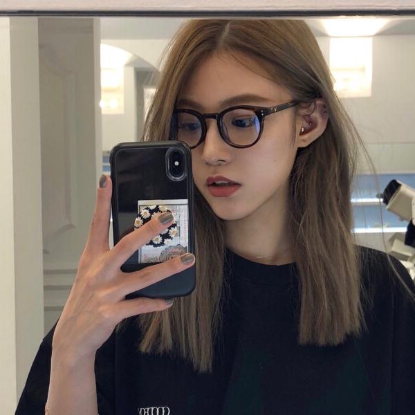 跟喜欢的男生怎么聊天找话题怎么和相亲对象正常聊天