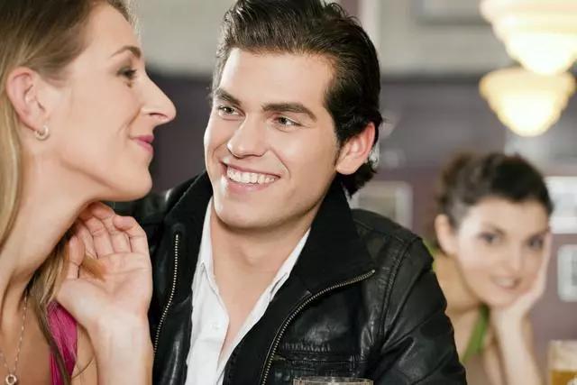 撩男生让他主动追你女生在什么情况下会主动追求男生