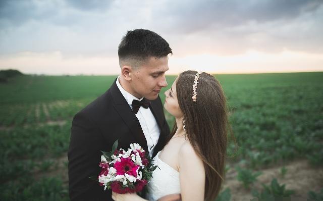 男生都喜欢干什么事(17岁的男生现在学什么手艺好)