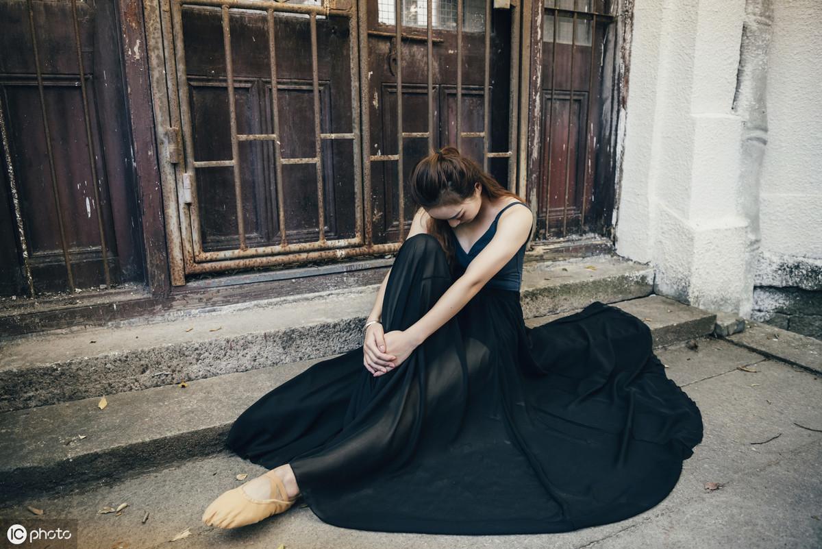 女生怎么追自己喜欢的男生怎么去追求富婆