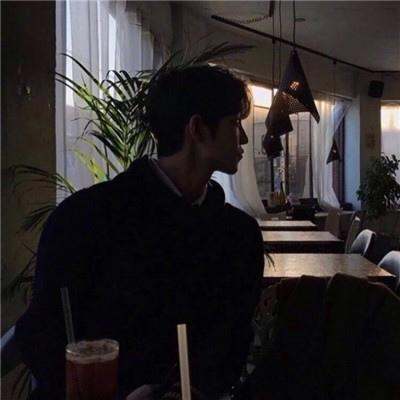 两个男生互相暗恋的特征,彼此暗恋的三个特点