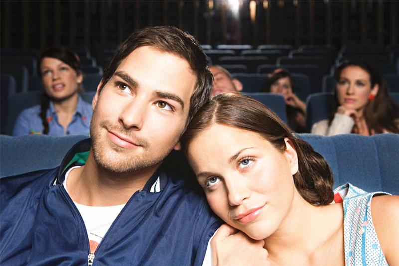 为什么男孩子喜欢女孩子的身体,女人喜欢男人会有哪些表现