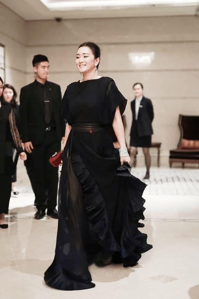 男生更在意脸还是身材(男人到底喜欢瘦一点的还是胖一点的女孩子)