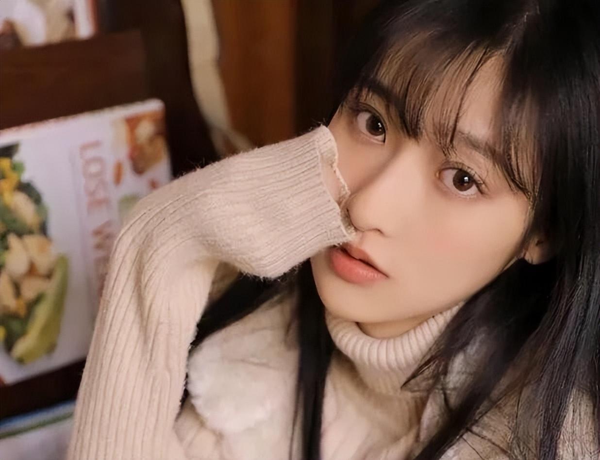 跟女孩子刚认识怎么聊天撩隔壁面包店小姐姐蛮漂亮的