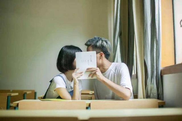 男人喜欢女人开始有什么表现男人为什么喜欢吊女人胃口