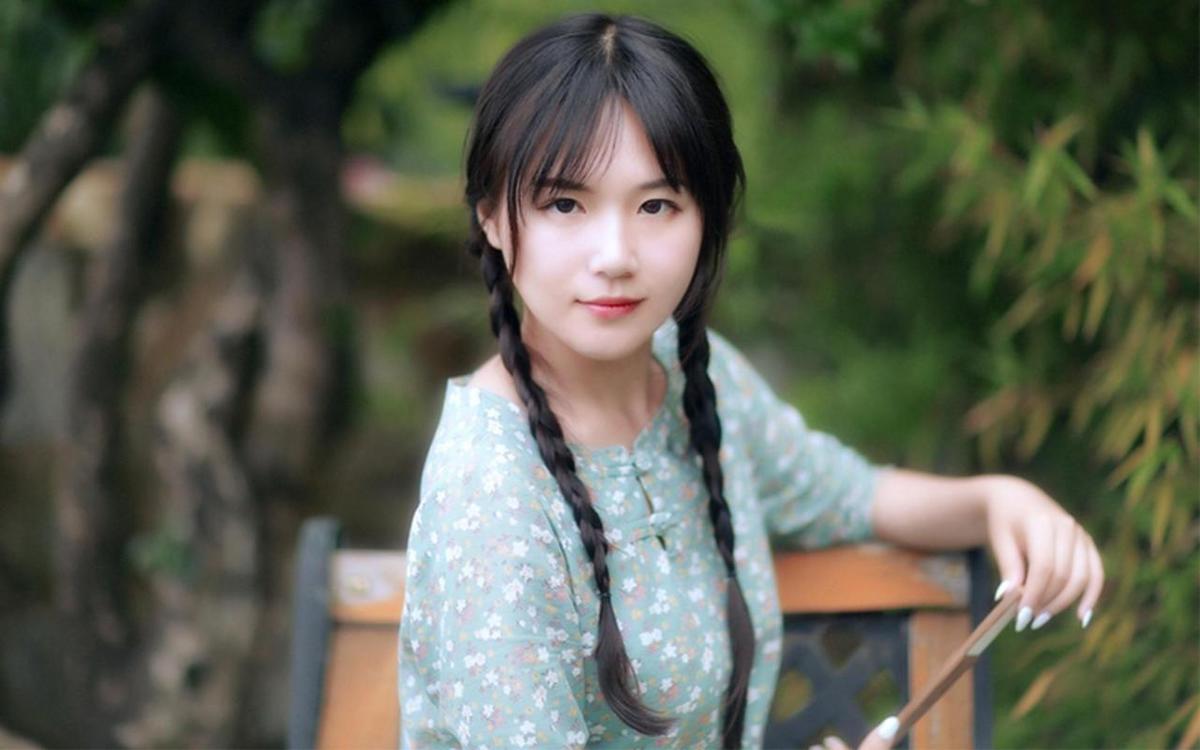 高冷男人喜欢女人的表现,一个很高冷的男生会主动给他喜欢的人发消息吗