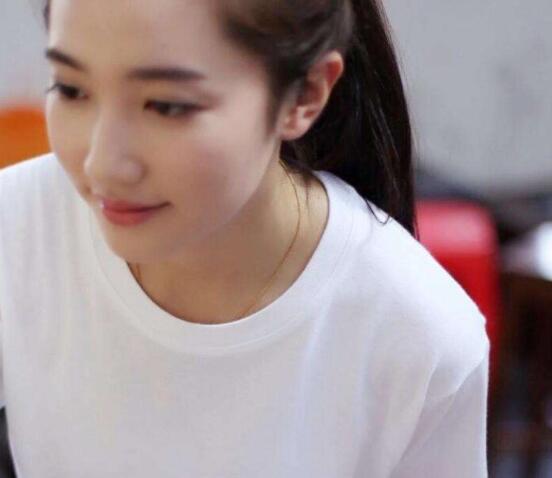 怎么样跟男人聊天让他对你感兴趣,为什么总等女的主动说话