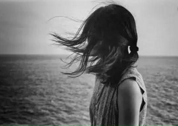 一个男人喜欢你的表现有哪些,为什么有的男人更喜欢会撒娇的女人