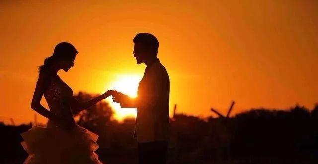 男生喜欢你的5种表现男人喜欢一个人女人会为她做些什么