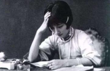 什么样的男人喜欢才女什么样的男生会喜欢才女