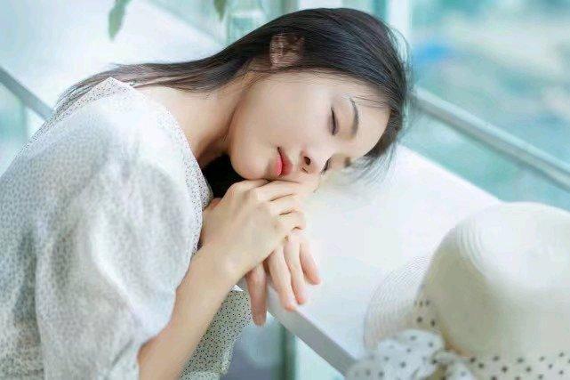 男人喜欢怎么被称呼,我男朋友老是在微信上面叫别的女人亲爱的