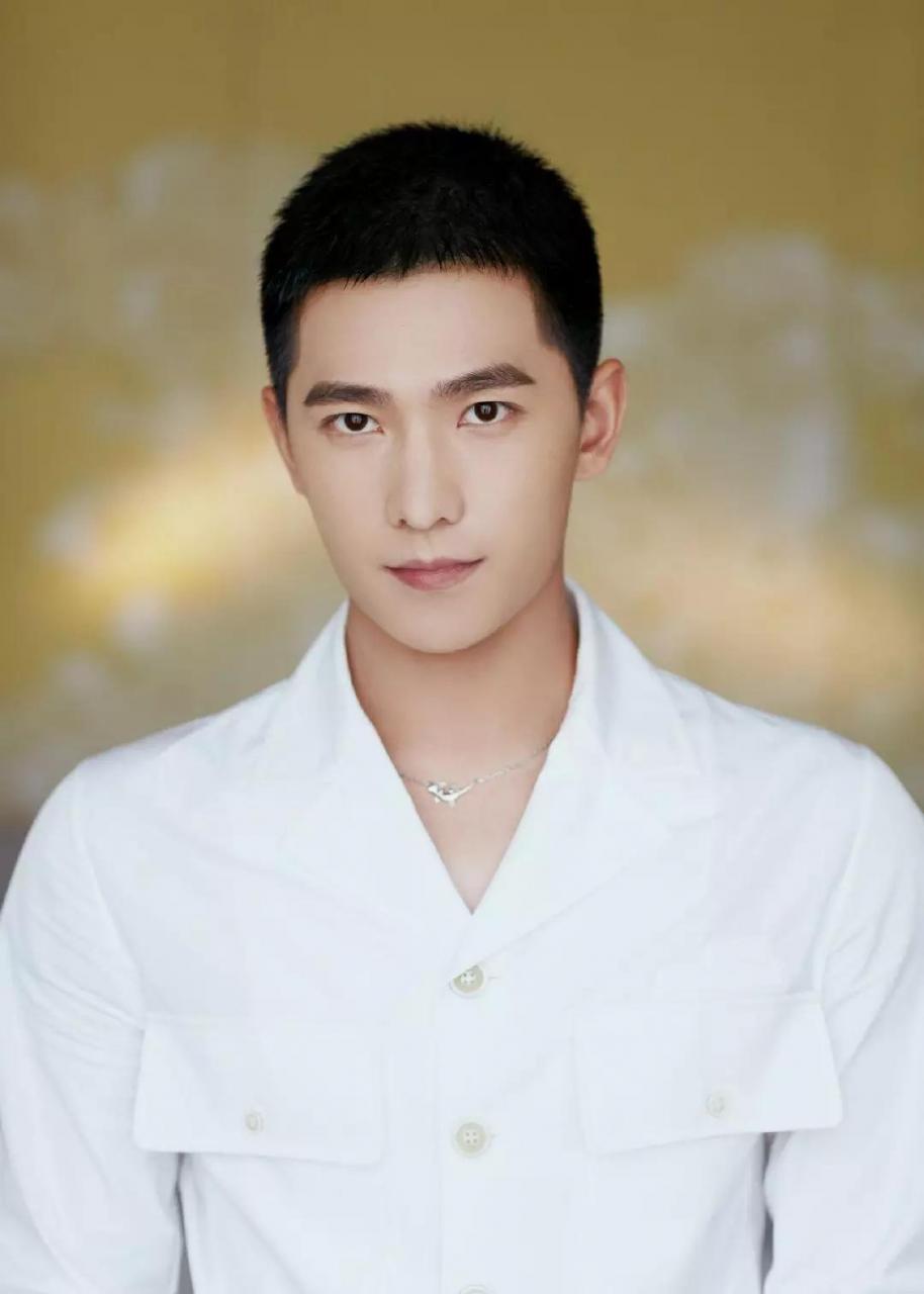 怎样看一个男生是否喜欢你,但他没有任何反应