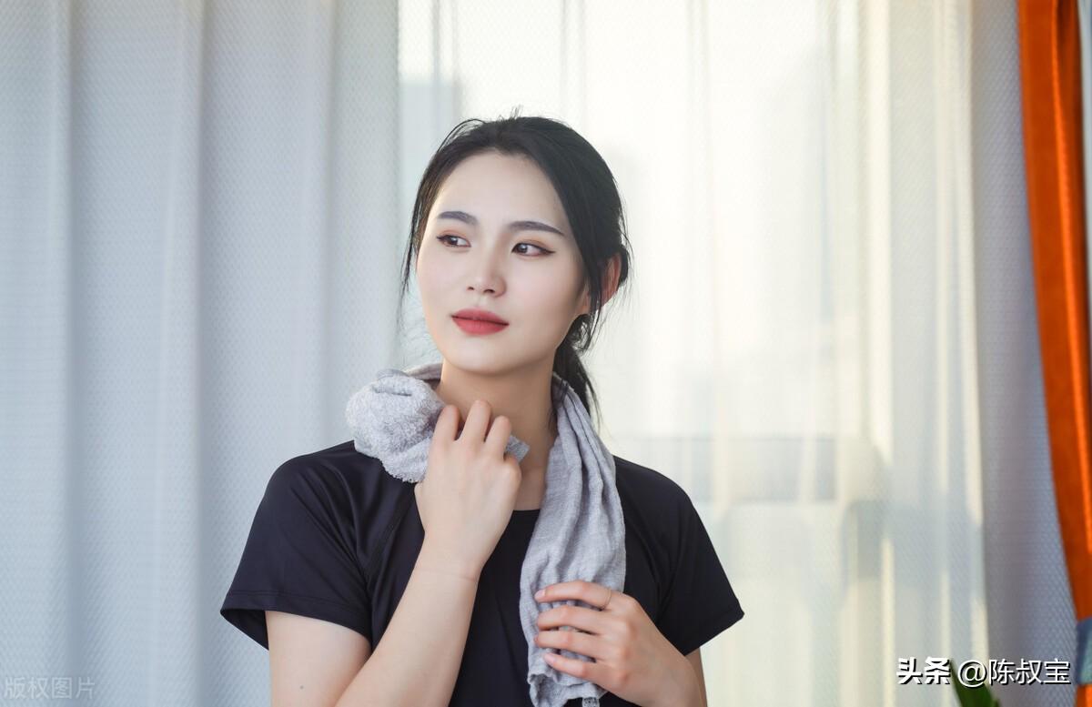 男人叫女人一个字说明什么突然晚上说约我喝酒