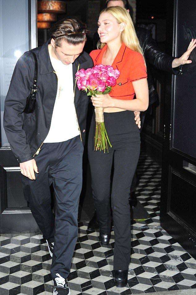 25岁男穿衣风格推荐二十岁男生应该如何穿搭