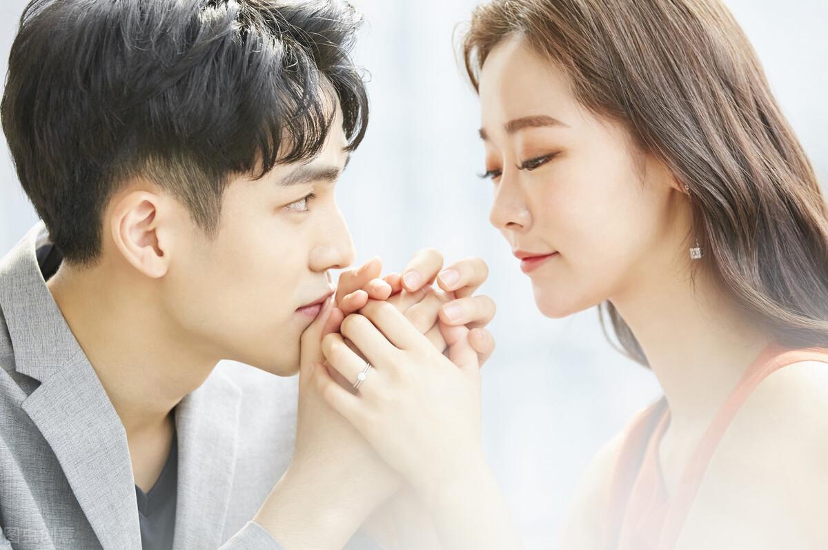 闺蜜跟你喜欢的男生关系很好,被闺蜜的男朋友喜欢上了怎么办