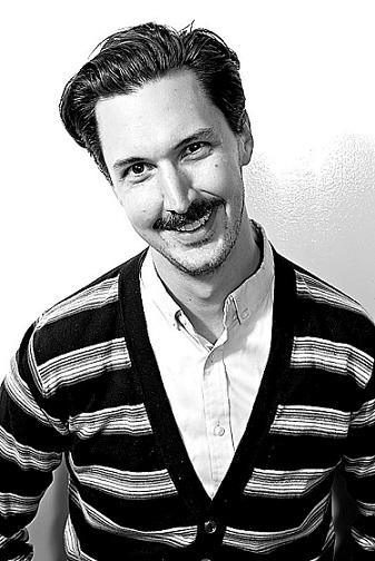 男生看到害羞的女生是什么感觉,女生第一次被男友亲是什么感觉