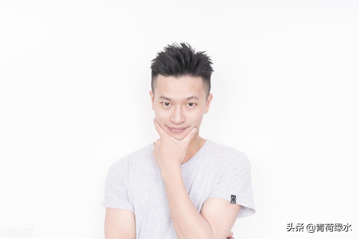 女生和闺蜜爱上同一个男生如果有一天你发现你的朋友或者闺蜜是恋